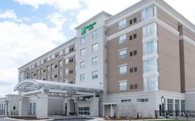 Holiday Inn & Suites - Farmington Hills - Detroit Nw By Ihg